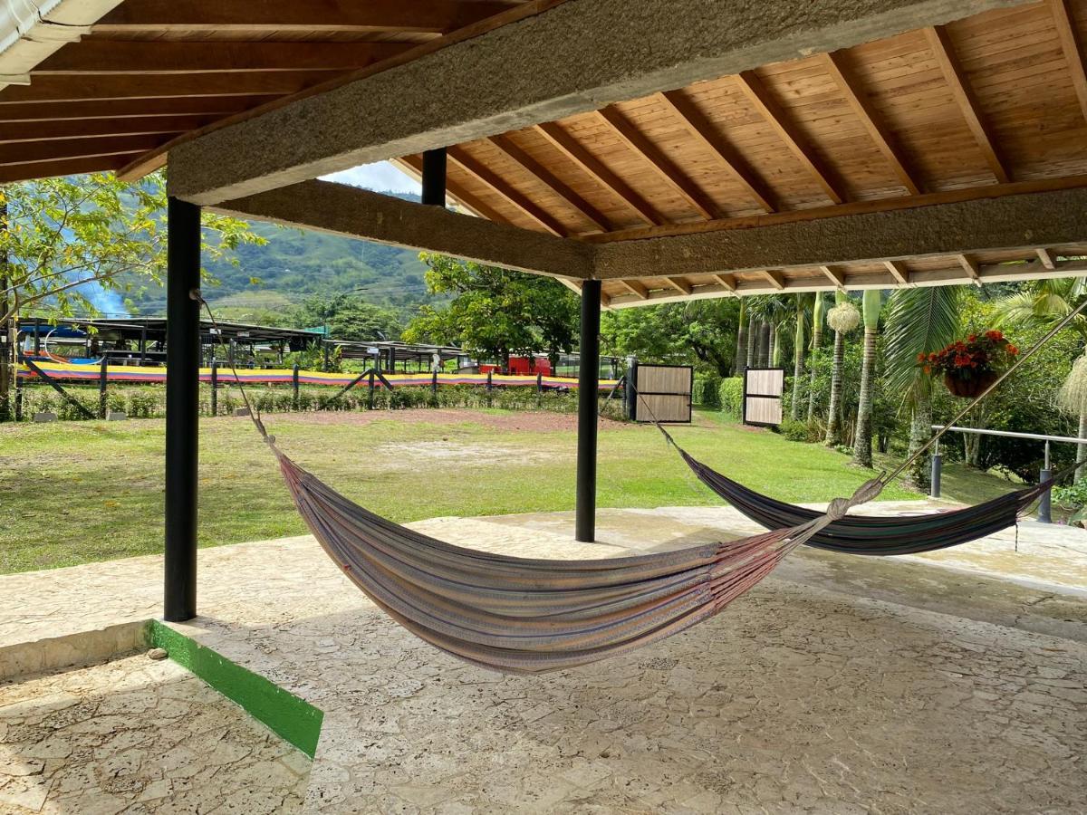 Отель Alojamiento Campestre. San Carlos, Antioquia. Экстерьер фото
